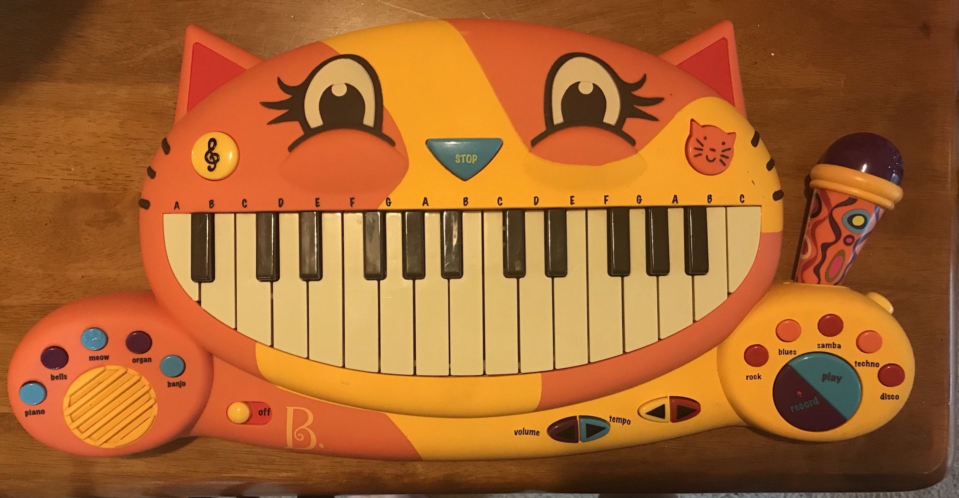 Meowsic toy piano