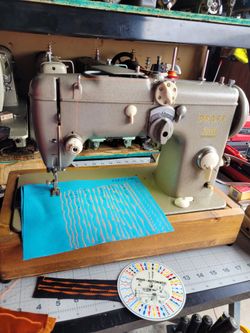 Vintage Pfaff 230 sewing machine 1955