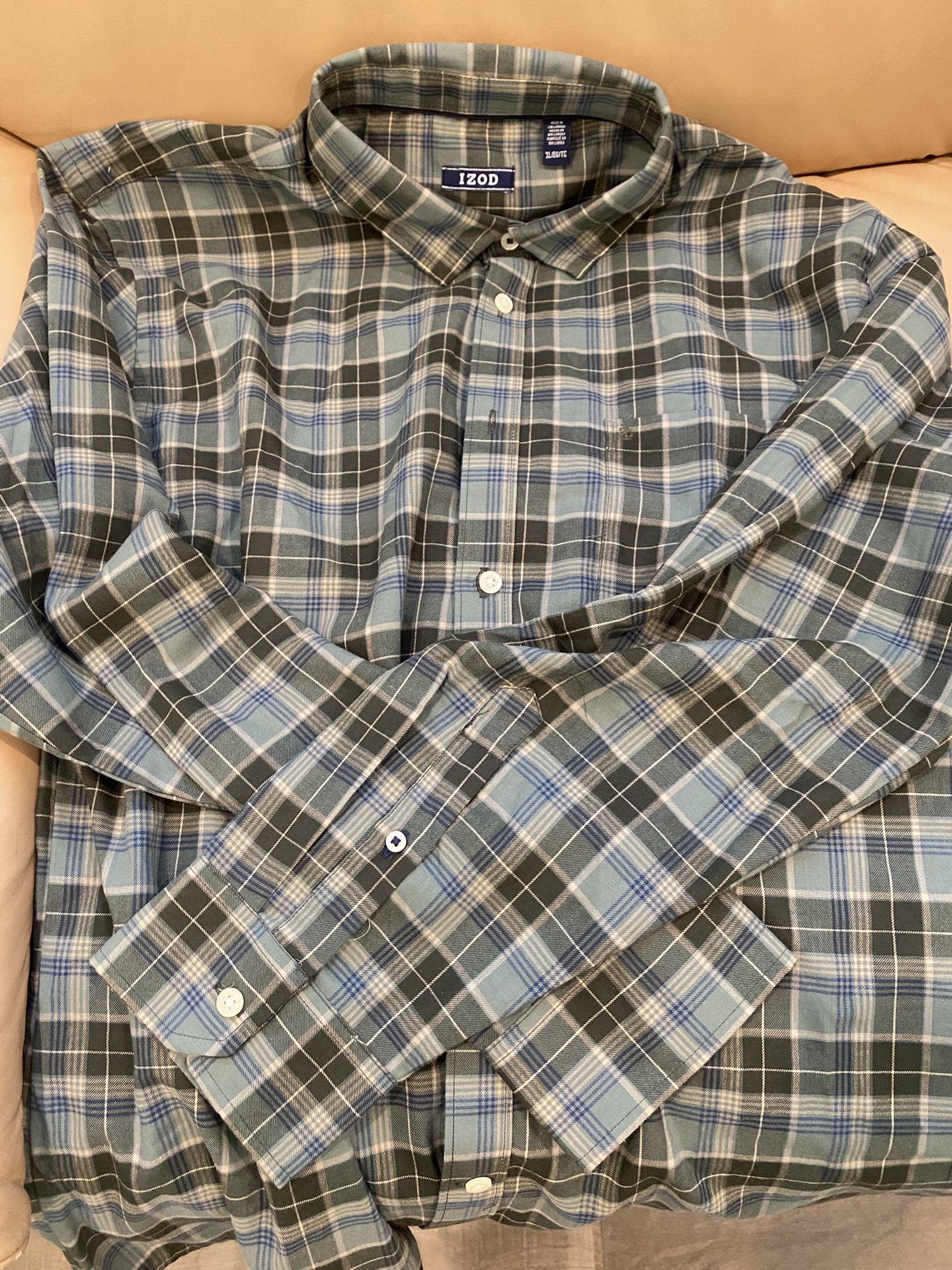 Classic IZOD Plaid Button-Down Shirt - Perfect for Layering! XL Size