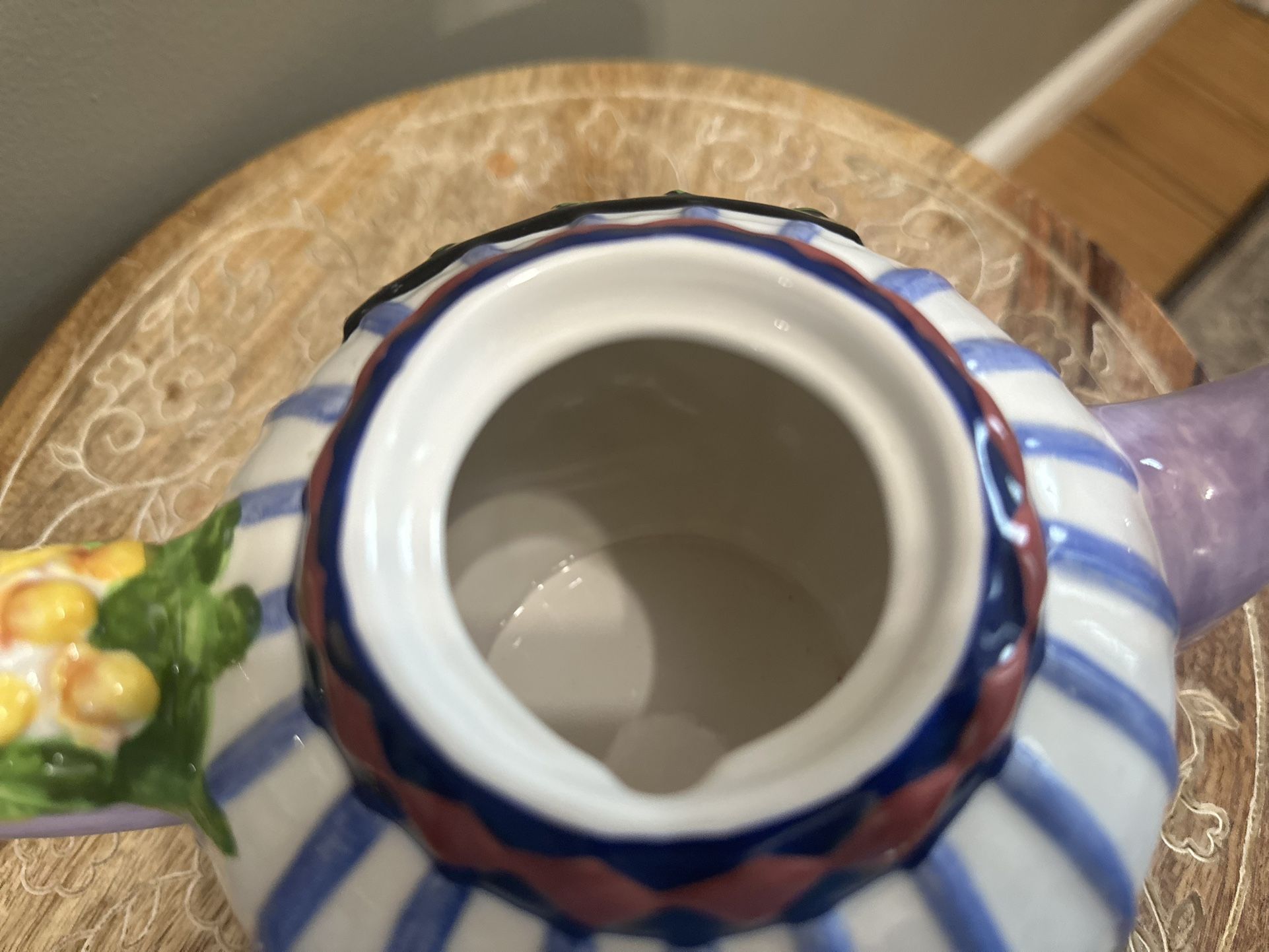 ZRIKE HAND PAINTED CHAMOMILE TEA POT