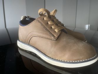 Boys shoes size 1