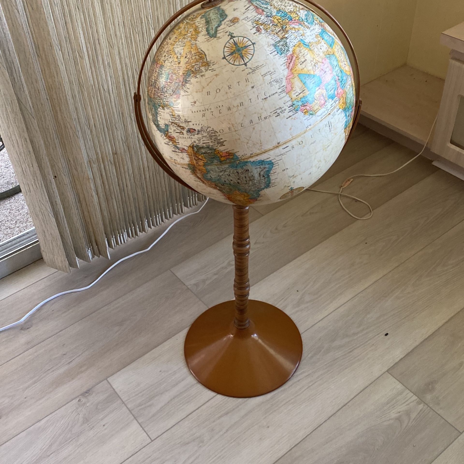 Stand Up World Globe
