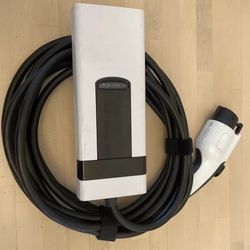 Genuine Chevrolet Ultium Level 2 / Level 1 Portable Plug-In Vehicle Charger Cord Set 7.7kW/32-Amp With NEMA 14-50 / 5-15 Grid Plugs For Indoor/Outdoor