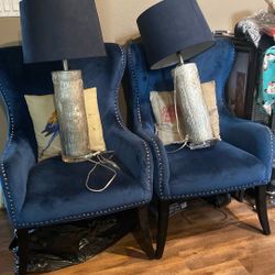 Sillas Para Un Living Room Color Azul Marino Y 2 Lámparas Azules Con Plateado 