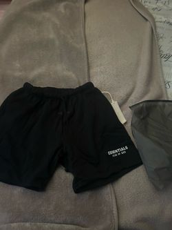 Medium Essentials shorts