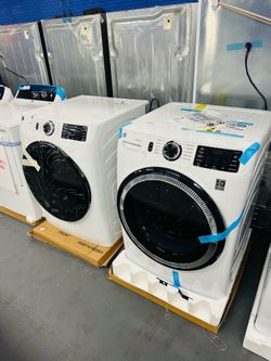 GE 4.8Cu/7.8Cu Washer/Gas Dryer Set Stackable