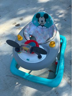 🥰🥰 andadera de Mickey Mouse con sonido🤩