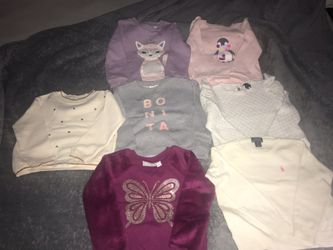 Girl Size 4 T    2 polo  2 Zara  2place 1 Fleche 