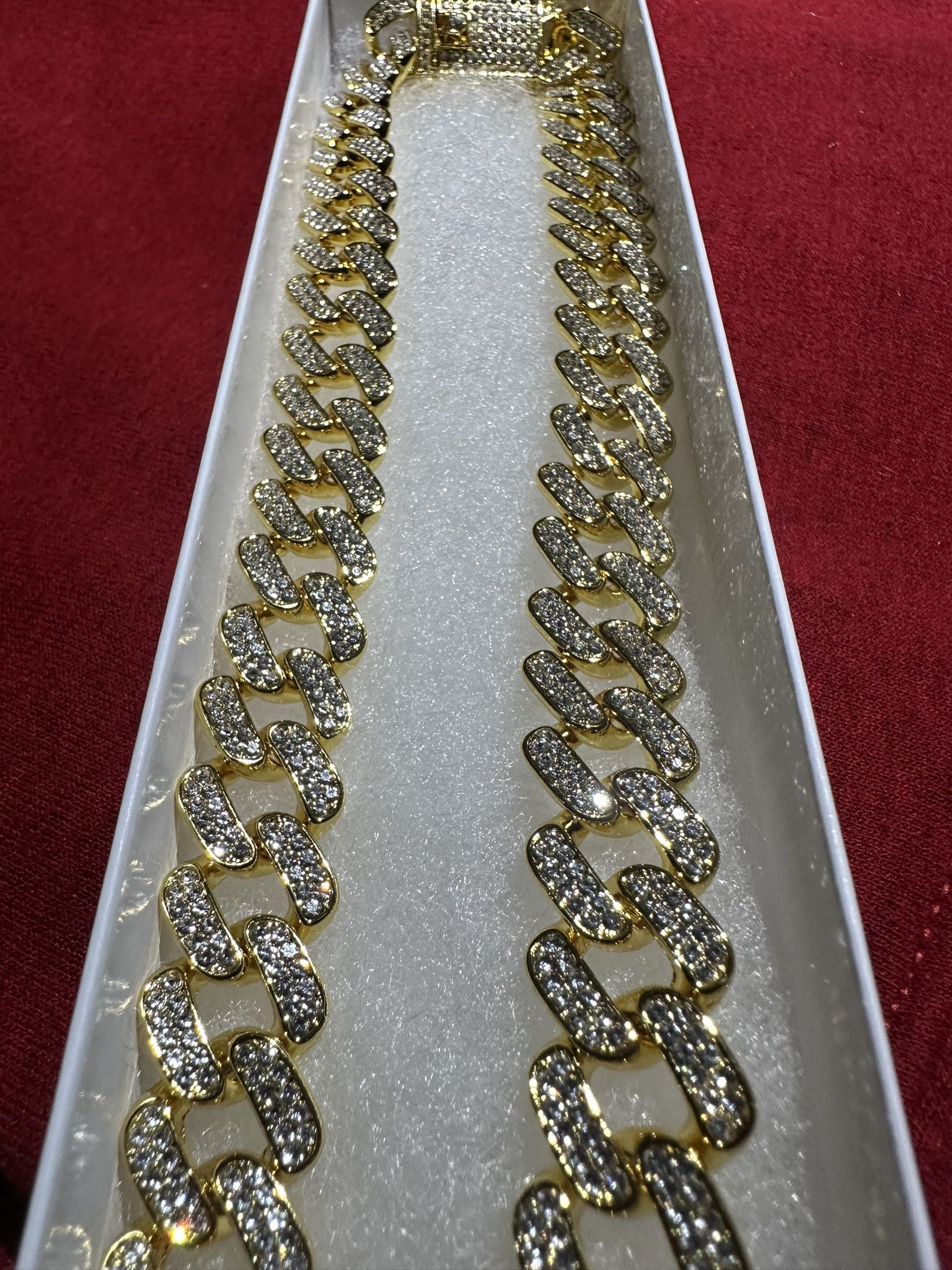 Gold Plated  Chain With Crystals