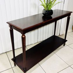 Entry Table . Console Table . Table 
