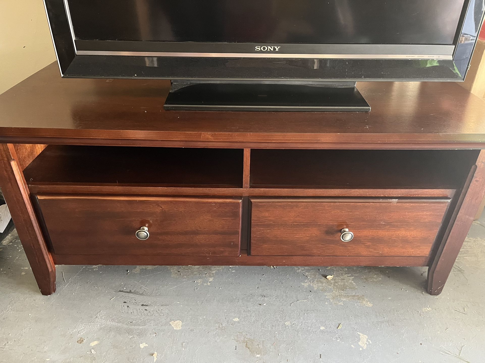 Super Bowl SPECIAL 46” Sony TV & TV Stand
