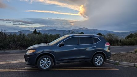 <64k miles - 2016 Nissan Rogue SV (blue)