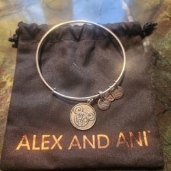 Disney ALEX & ANI BANGLE BRACELET 