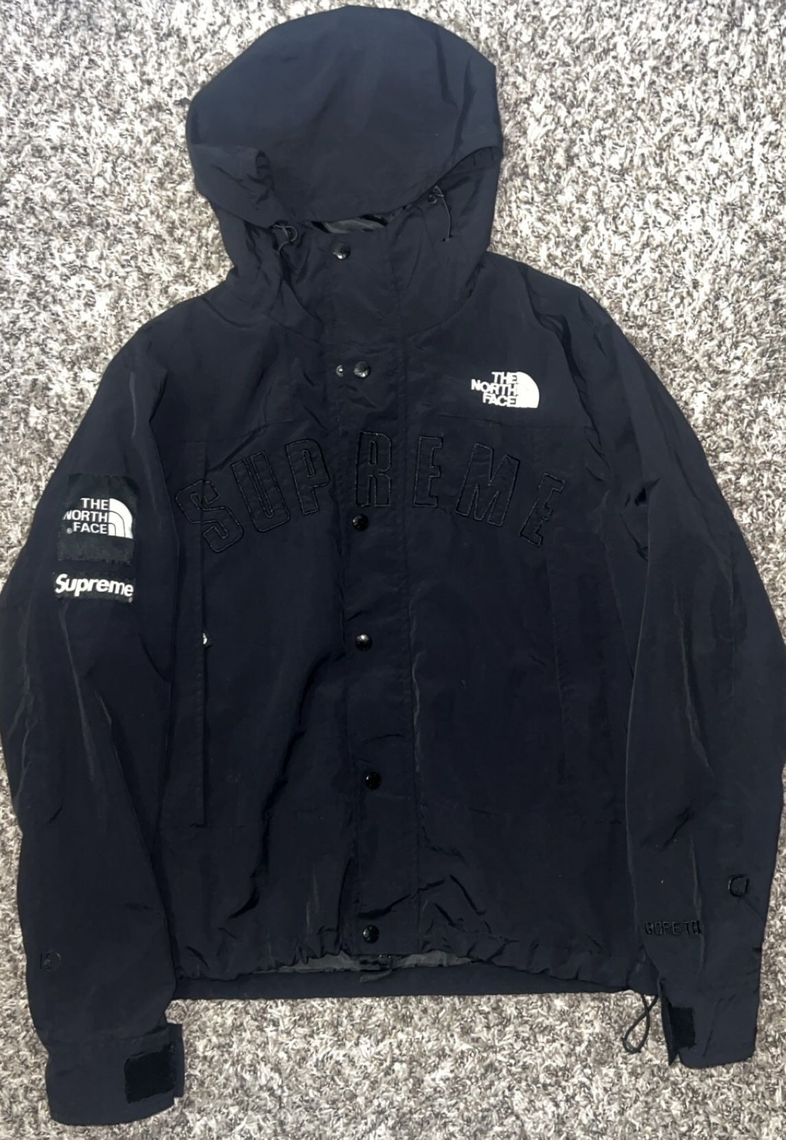 Supreme x The North Face Mountain Windbreaker