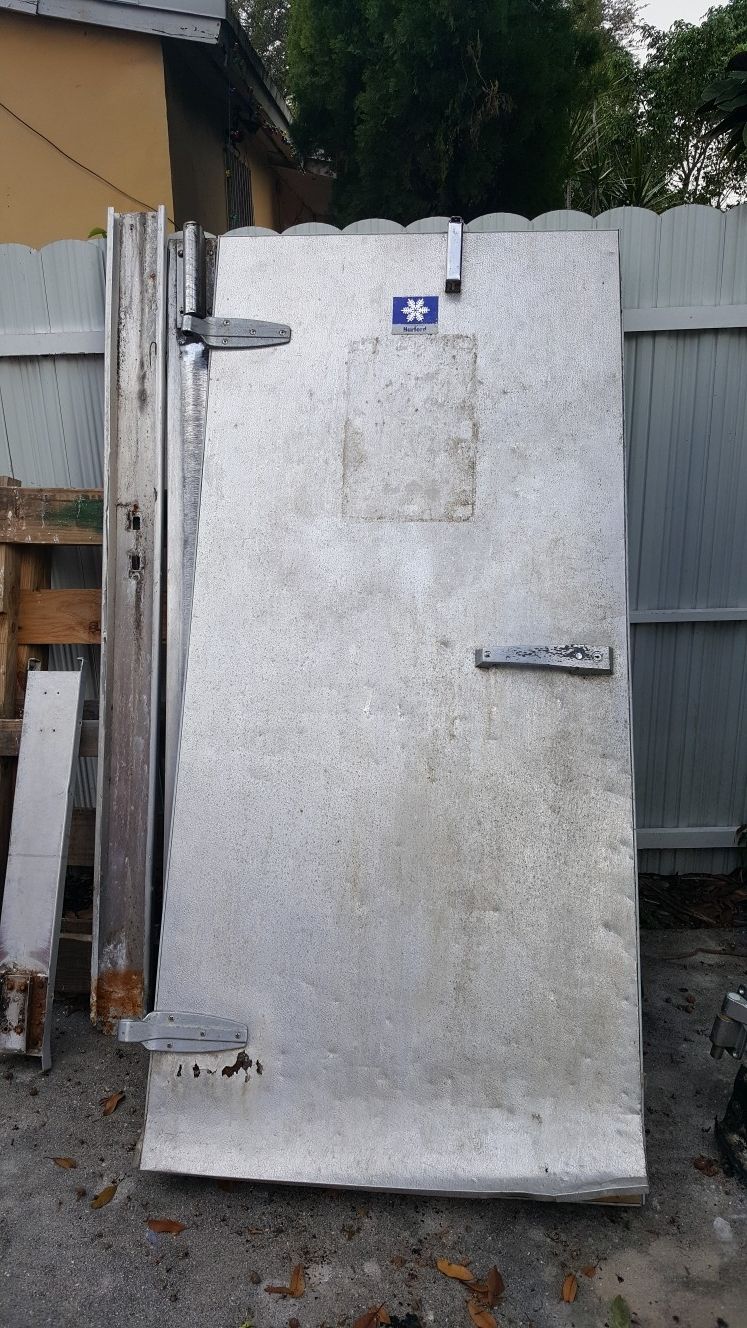 WALK IN COOLER DOOR for Sale in Miami Gardens, FL OfferUp