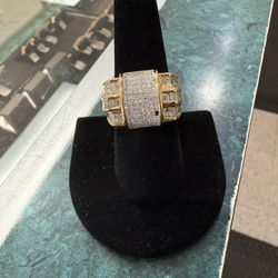 14K DIAMOND RING 