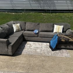 Clean Gray Sectional – Super Comfortable, No Stains – Great Deal