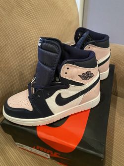 BRAND NEW!!! AIR JORDAN 1 HIGH OG Size 6