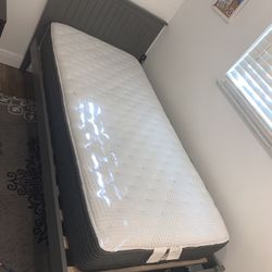 Bed Frame And Mattress 