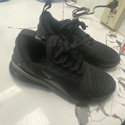 Nike Air Max 270