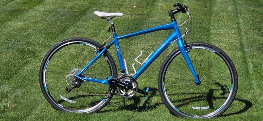 TREK FX 7.5 HYBRID BIKE - LARGE FRAME - DEORE COMPONENTS - RAPID FIRE SHIFTERS - NEW TIRES - TUNED