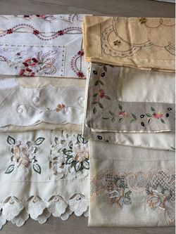 6 embroidered table cloth