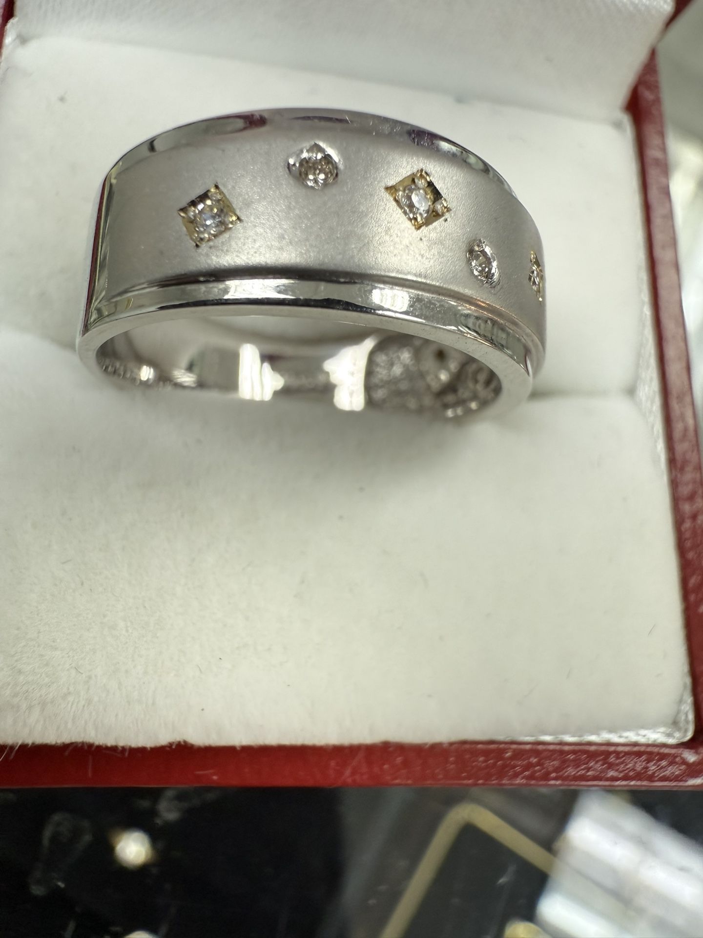 14kt White Gold Natural Diamond Ring Size 8