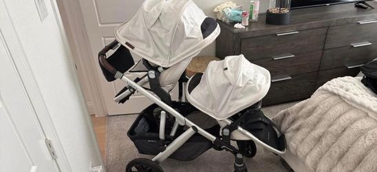 Uppa baby double stroller vista V2 with many adapters