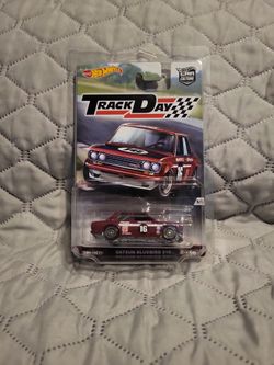 Hot Wheels Premium Track Day Datsun Bluebird 510