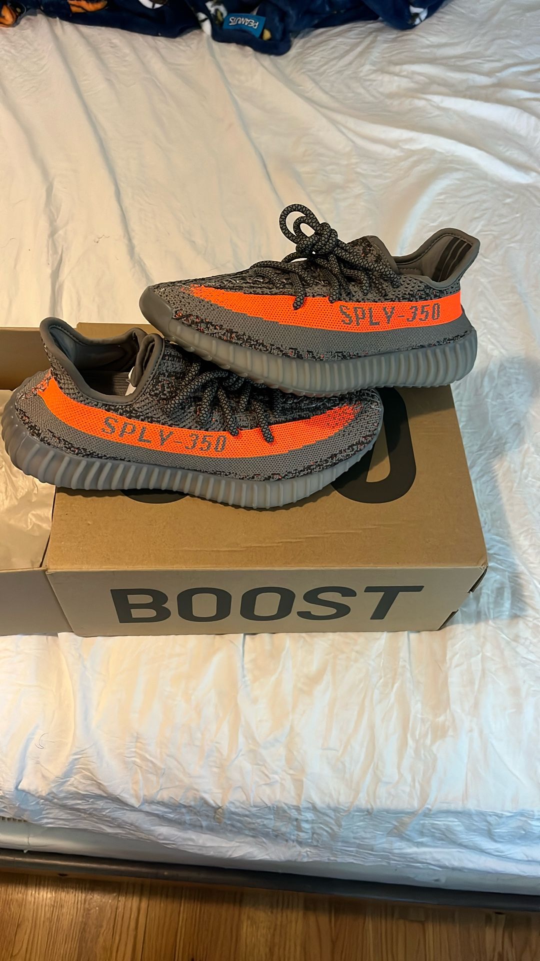 Yeezy 350 V2