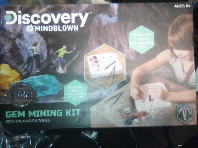#MindBlown Discovery Mining Kit For The Little Geologist In Your Life 
