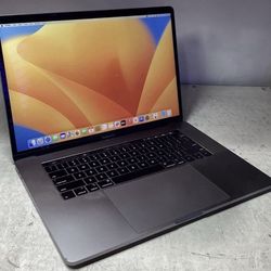 MacBook Pro 15” Touch Bar 1tb SSD i7