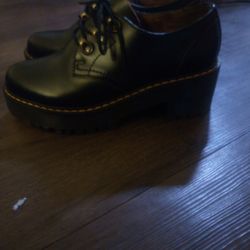 Women's Dr. Martins Shoes 