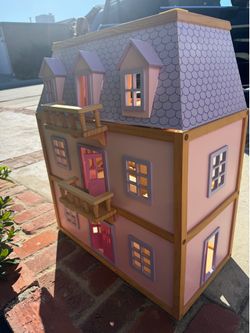 Doll House