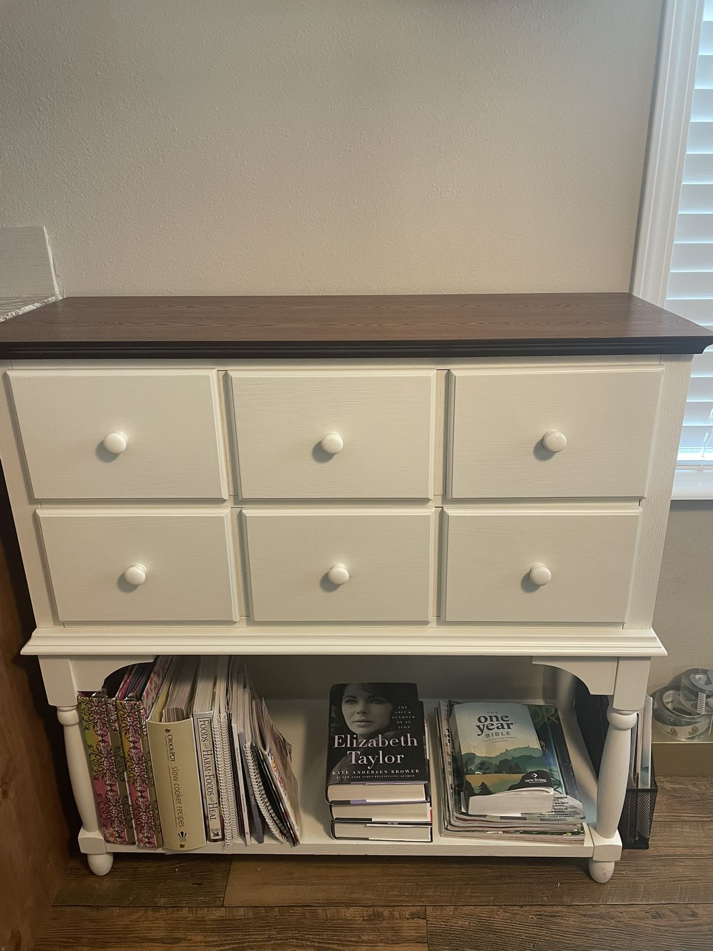 🪻Farmhouse-Style Accent Cabinet / Entryway Table