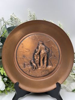 Norman Rockwell “Looking Out to Sea” 1977 – Creative World – Sculpted by Roger Brown – 8” – w/ COA