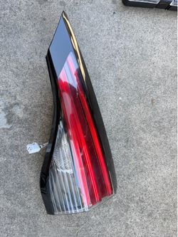 Toyota sienna taillight for Limited