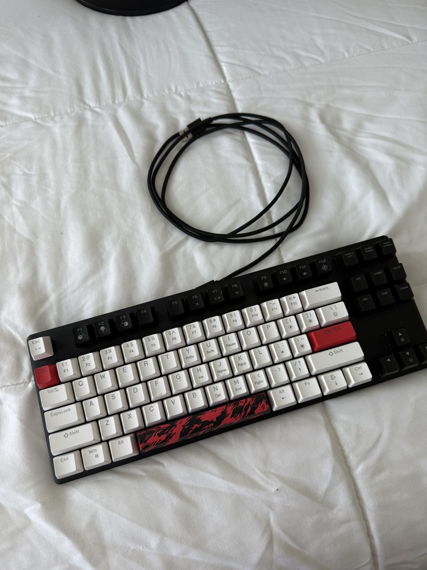 Hyperx keyboard with custom keys