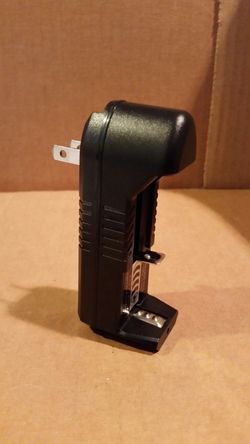 Li-ion battery charger 3.7V/1.A.