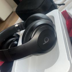 Beats Studio Pro