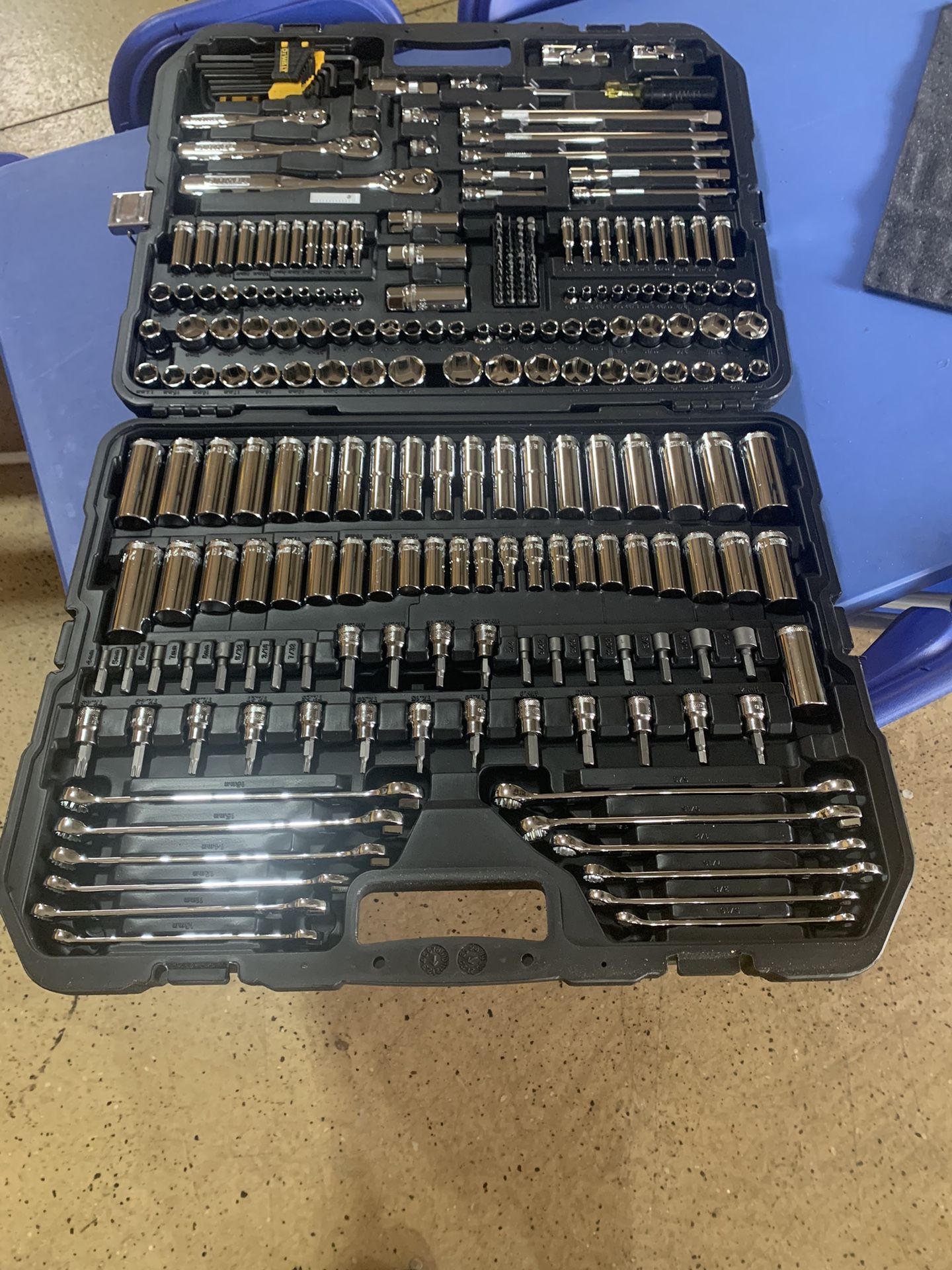 Dewalt 264 Piece Mechanics Tool Set “new”