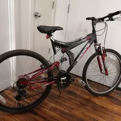  Mongoose XR-75 Mountain Bike