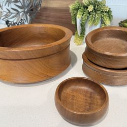 4 Wooden Bowls 