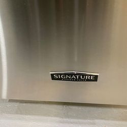 LG Signature Dishwasher New Read Description 