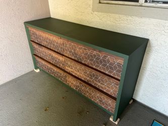6 Drawer Dresser