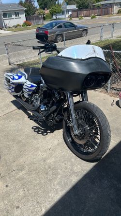 Binfords customs road glide Harley