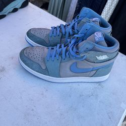 Jordan men shoes size 11 great condition $45