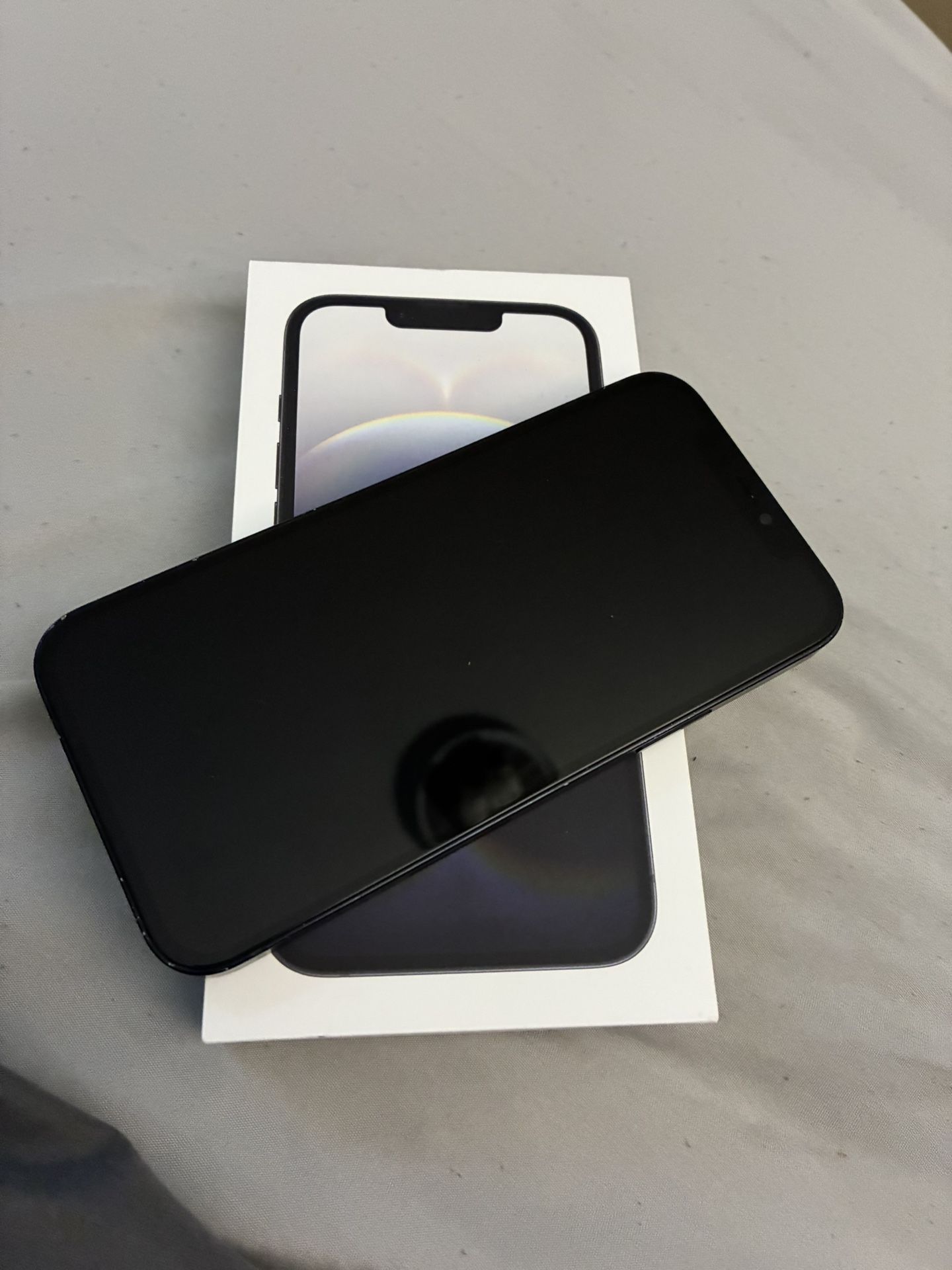 Iphone 16 $900