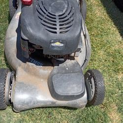 Craftsman Self-propelled Gas Operated Lawn Mower Without Bag