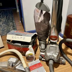 Kirby Vacuum Cleaner With Shampoo Attachments